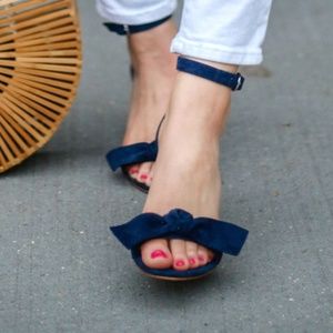 ANN TAYLOR "Erica" Bow Heeled Suede Sandal (BLUE)